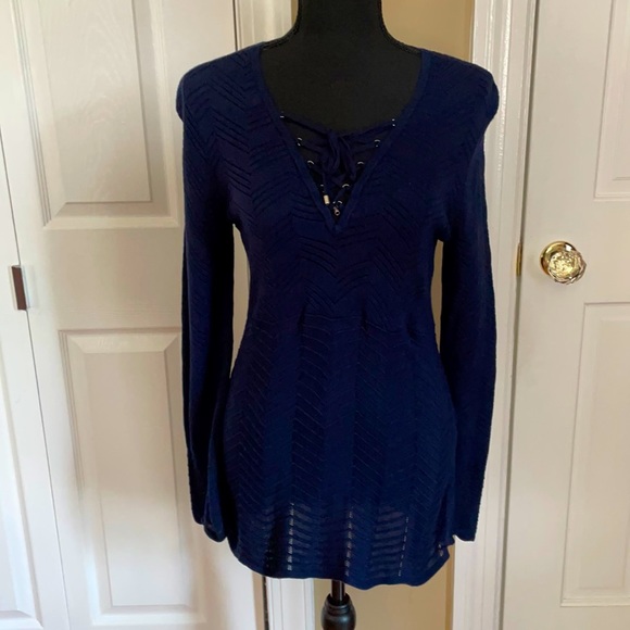 White House Black Market. - Picture 1 of 4